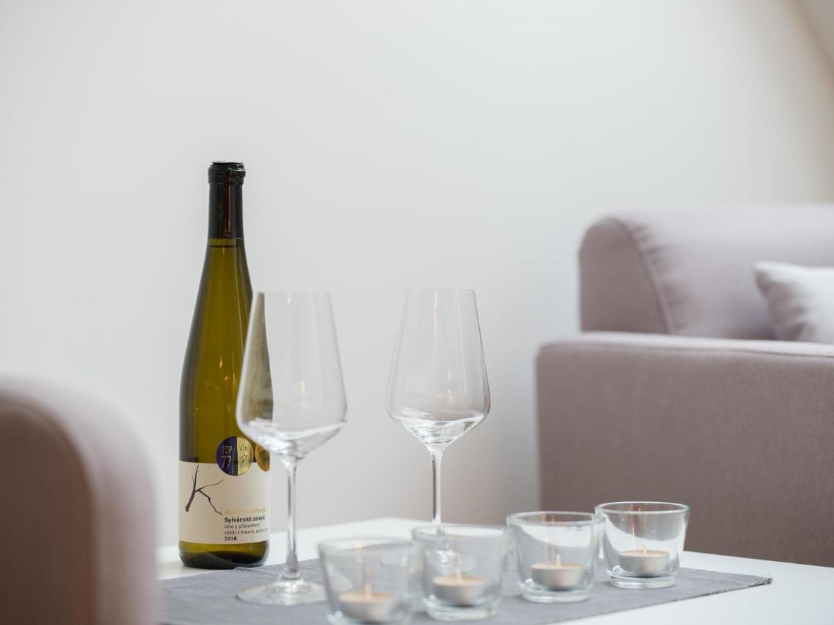 Bartal Apartments Прага Екстериор снимка