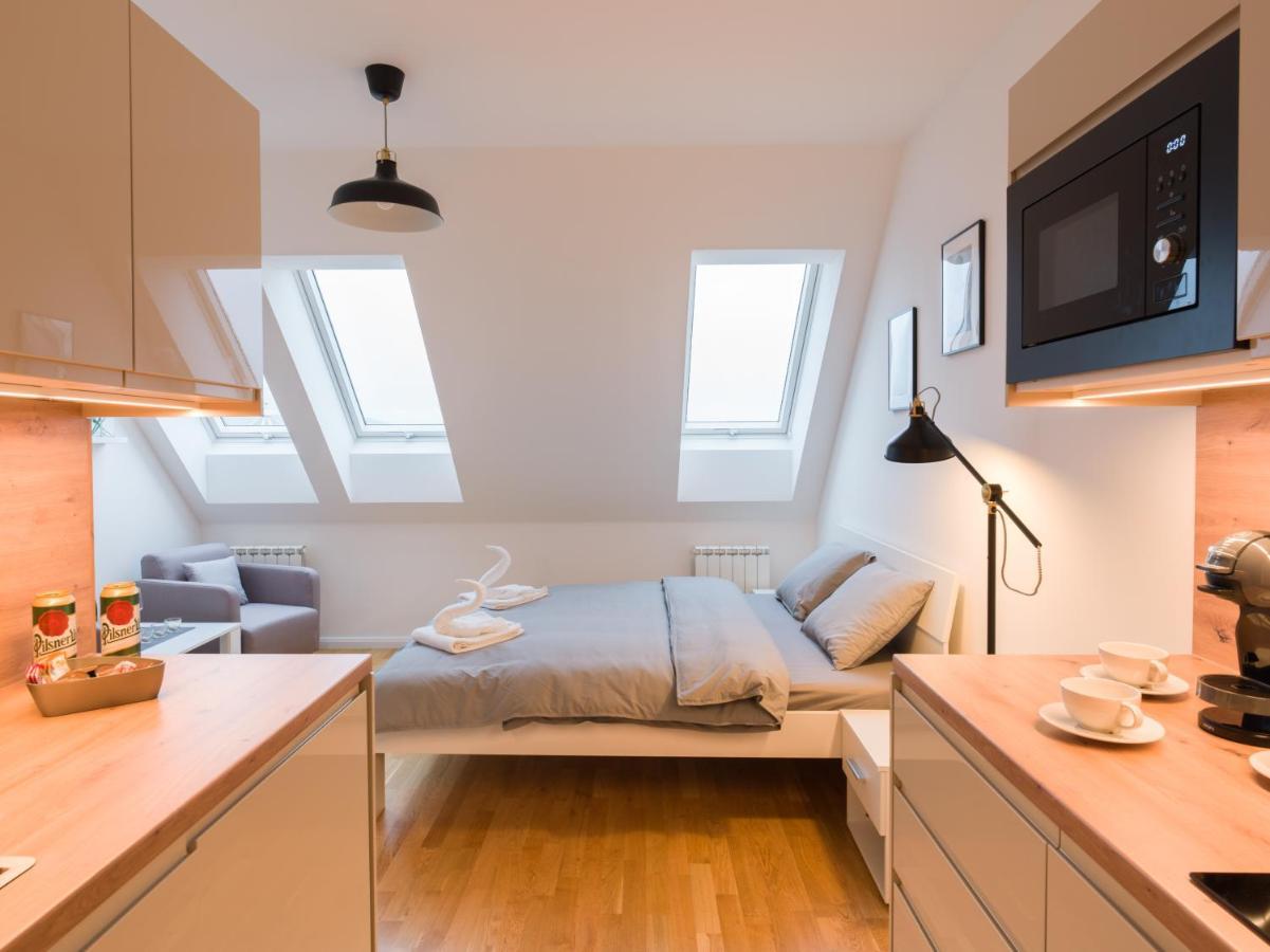 Bartal Apartments Прага Екстериор снимка