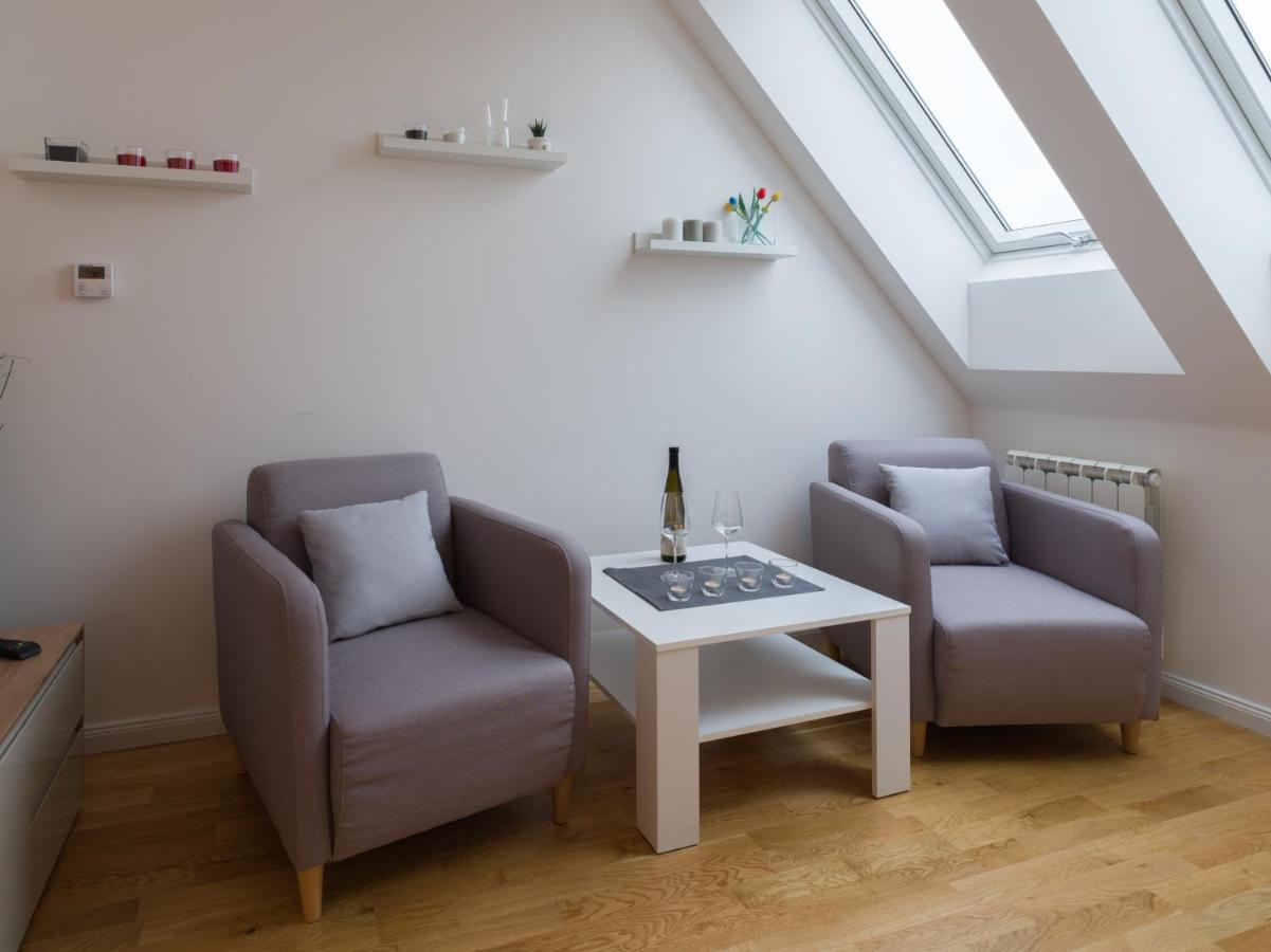 Bartal Apartments Прага Екстериор снимка