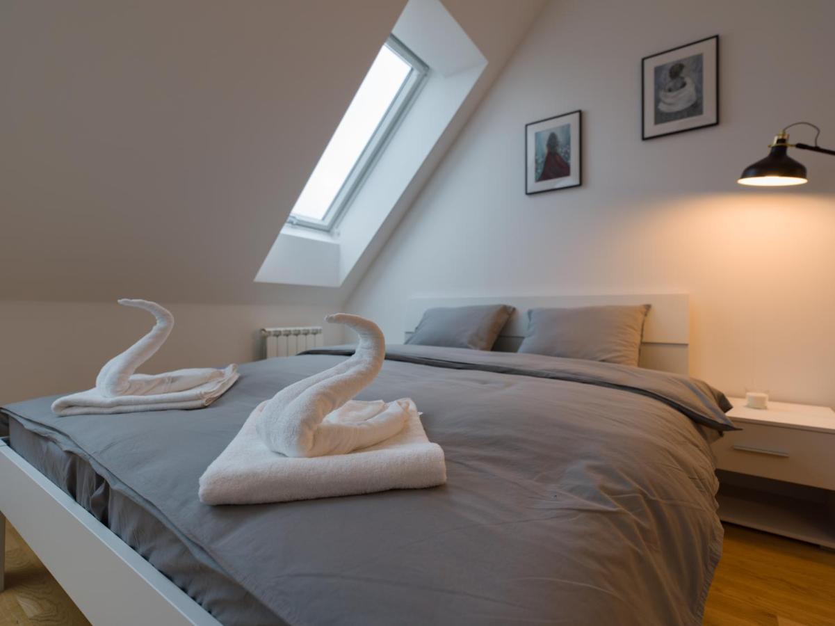 Bartal Apartments Прага Екстериор снимка