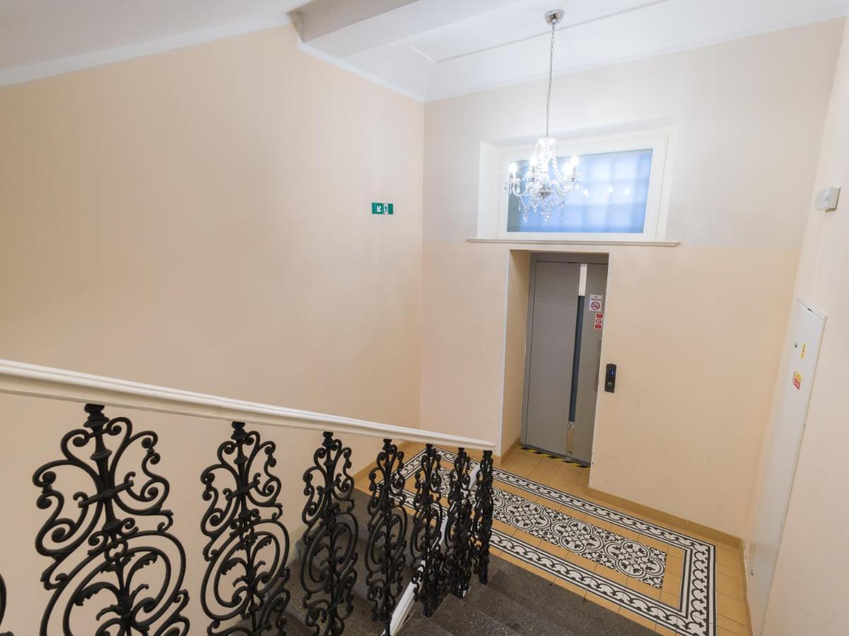 Bartal Apartments Прага Екстериор снимка