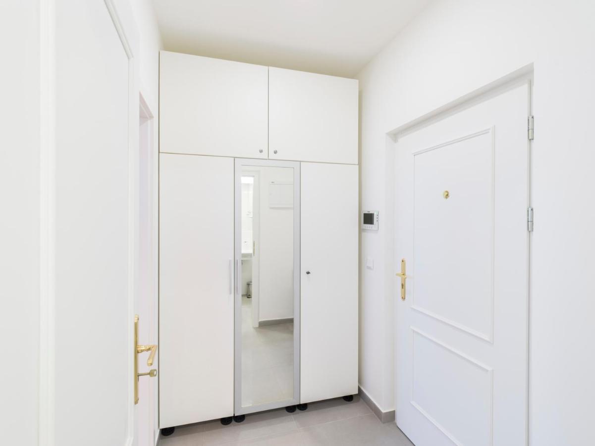 Bartal Apartments Прага Екстериор снимка