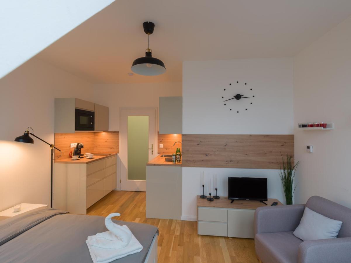 Bartal Apartments Прага Екстериор снимка